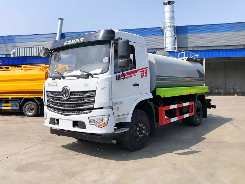 東風(fēng)專底D3灑水車(chē)圖片2